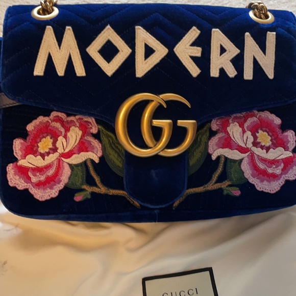 Gucci Marmont Velvet Shoulder Bag in Cobalt - Picture 4 of 8